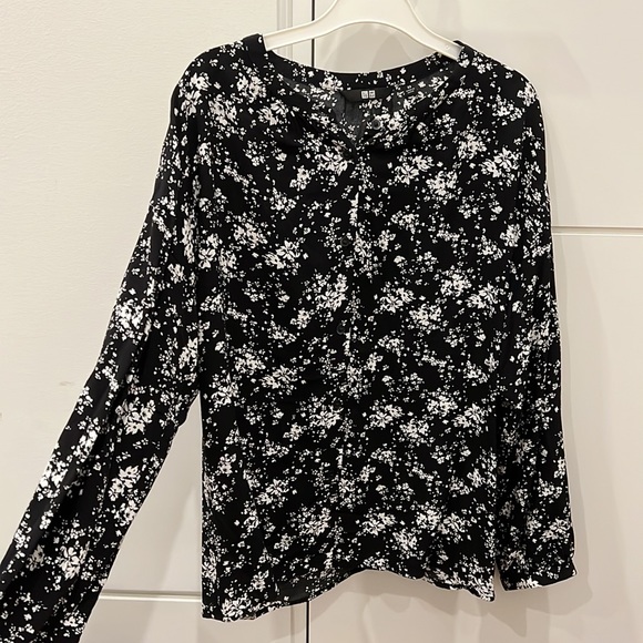 Dainty Black & White Floral Rayon Blouse - Picture 1 of 5